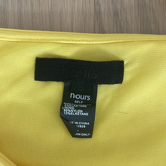 h:ours yellow Tarantino Dress - Picture 5 of 5